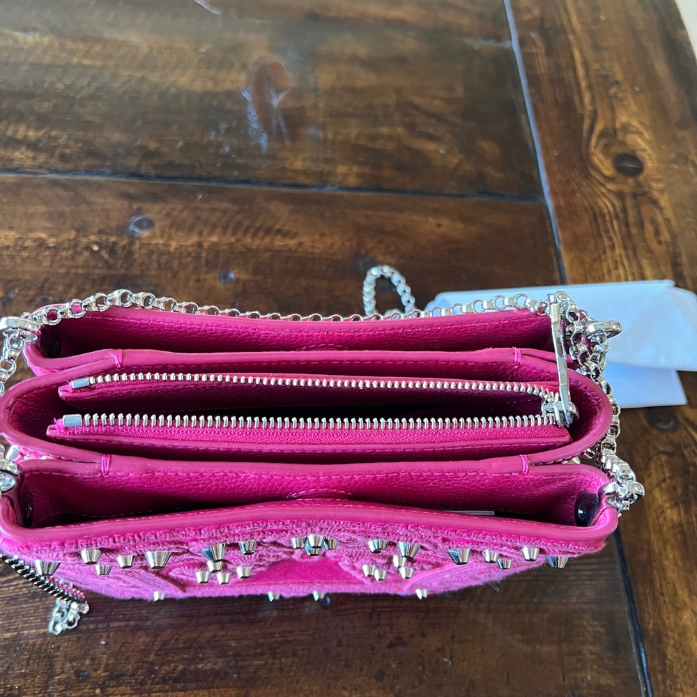 Beautiful never used louboutin bag - Picture 9 of 9